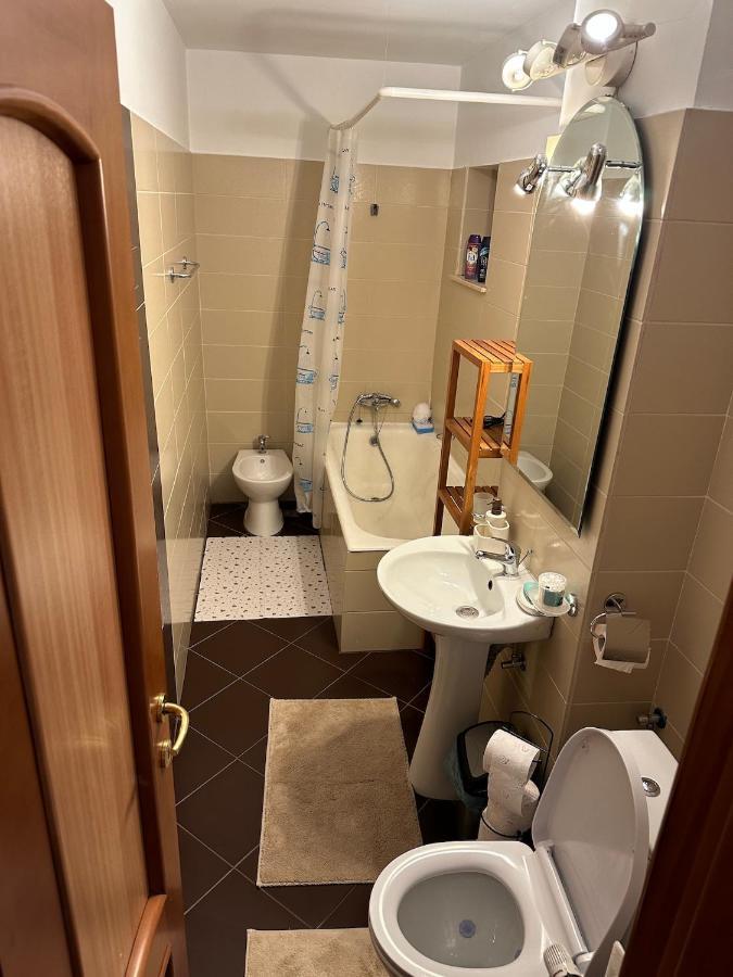 Unirii Lake Tribunal Bukurešť Exteriér fotografie